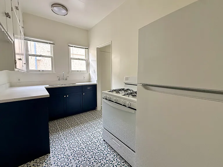 4044 Los Feliz Blvd #54-1/2 — Photo 9