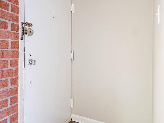 2nd image of 732 Quince Orchard Blvd #10