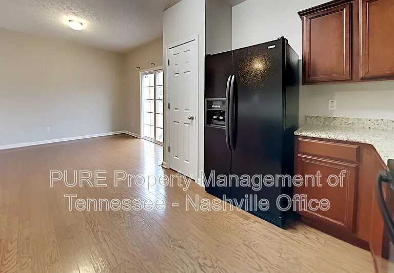1221 Bainbridge Dr — Photo 8