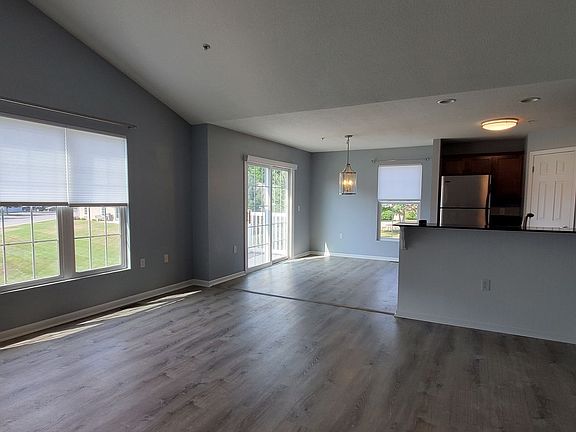 4th image of 3231 Wexford Dr