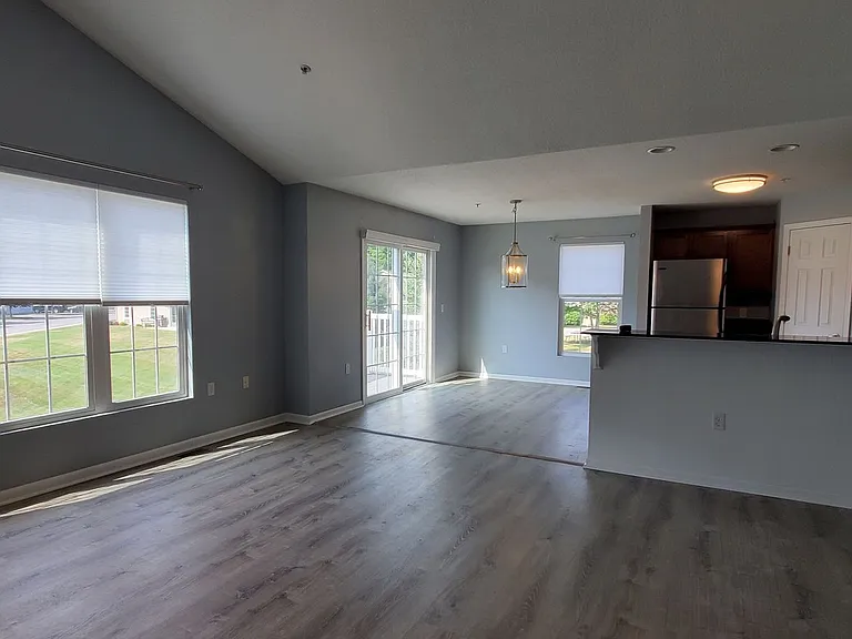 3231 Wexford Dr — Photo 4