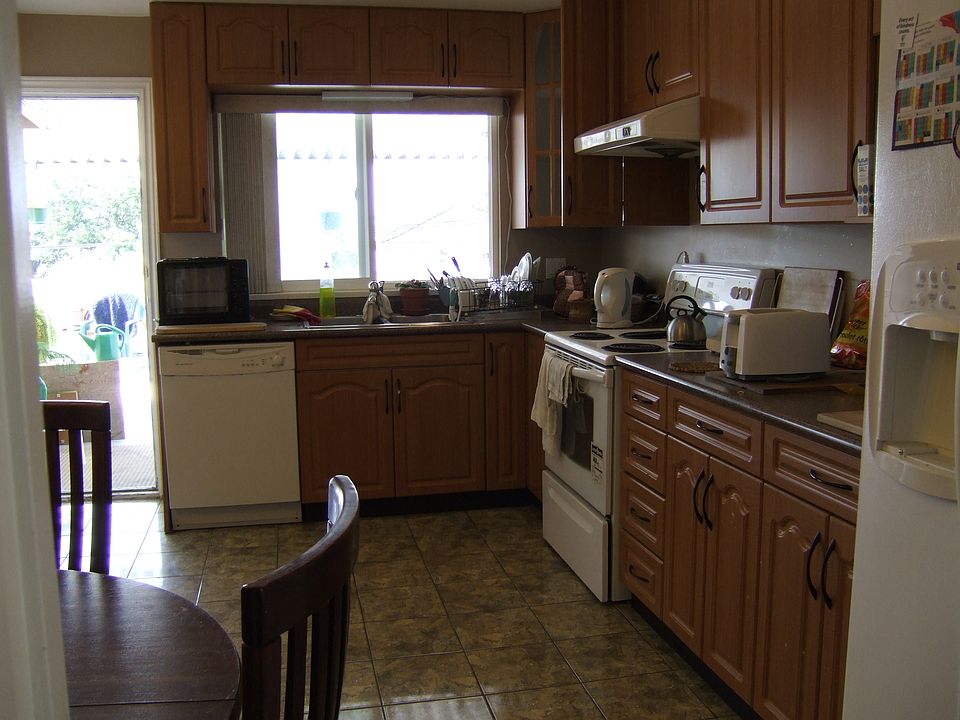 1st image of 1180 E 61st Ave