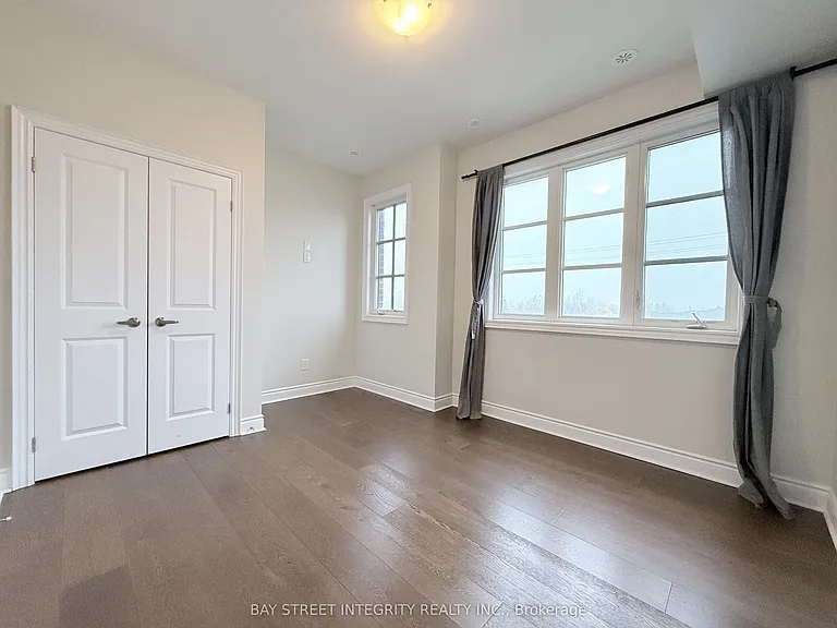 2160 Trafalgar Rd #3 — Photo 14