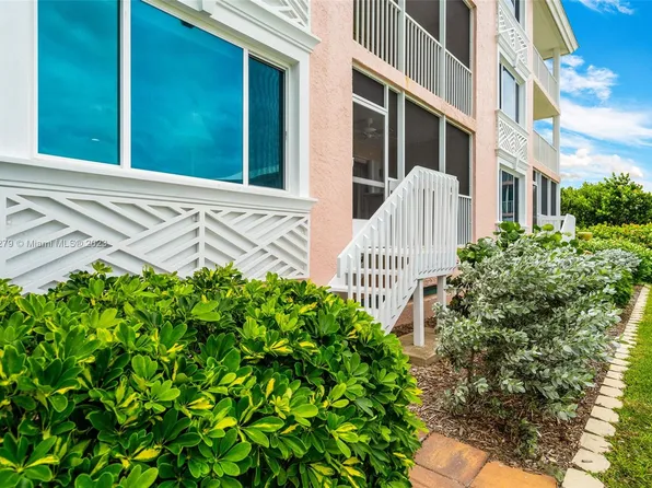 8830 S Sea Oaks Way APT 103, Vero Beach, FL 32963