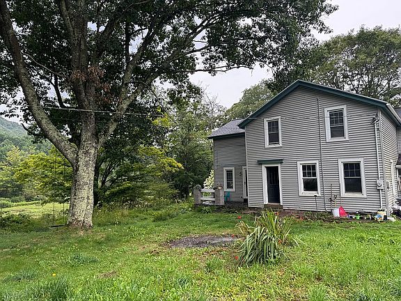 4th image of 3049 E Terry Clove Rd