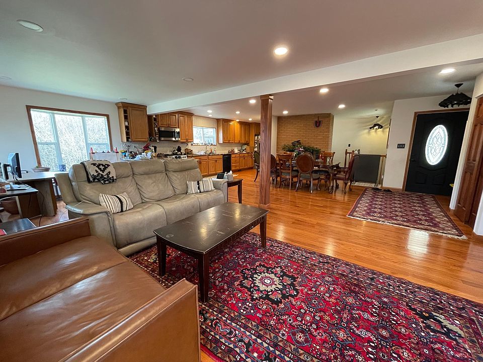 1st image of 66 Kenwick Cir