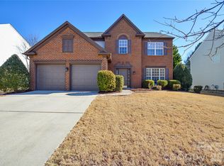 9144 Linden Tree Ln, Charlotte, NC 28277