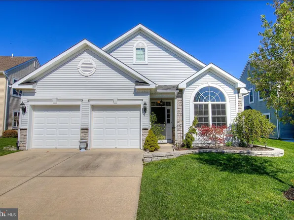 100 Spring Lake Blvd, Waretown, NJ 08758