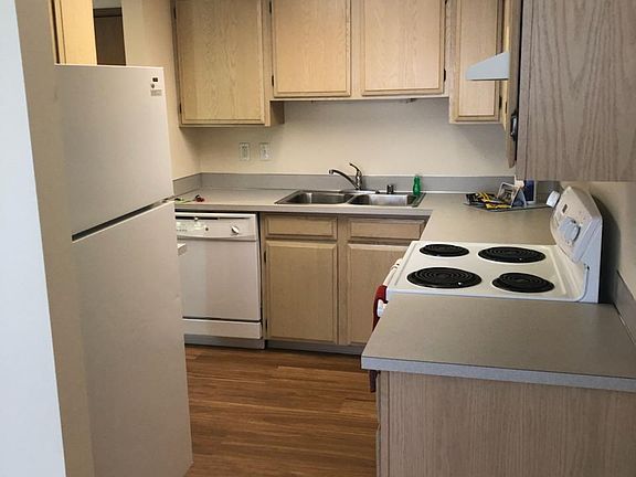5th image of 10701 Meridian Ave N #104B