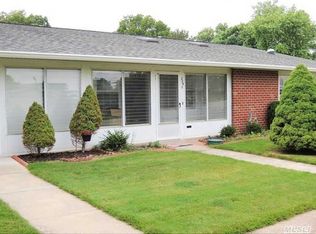 229 Blackpool Ct UNIT C, Ridge, NY 11961