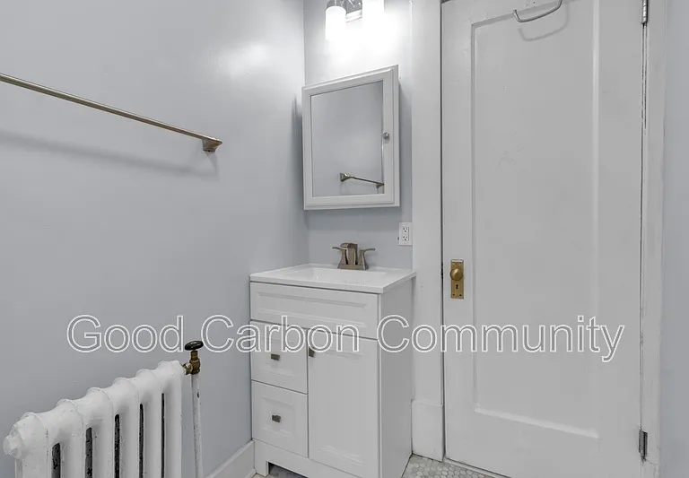 2805 Main St #2 — Photo 16