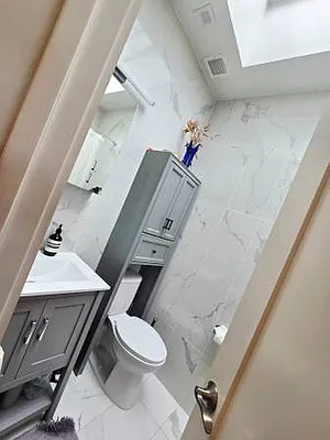 Rented by Voro Purple LLC | media 28