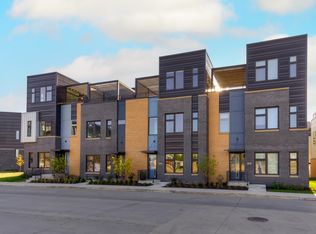 859 E 2nd St, Des Moines, IA 50309