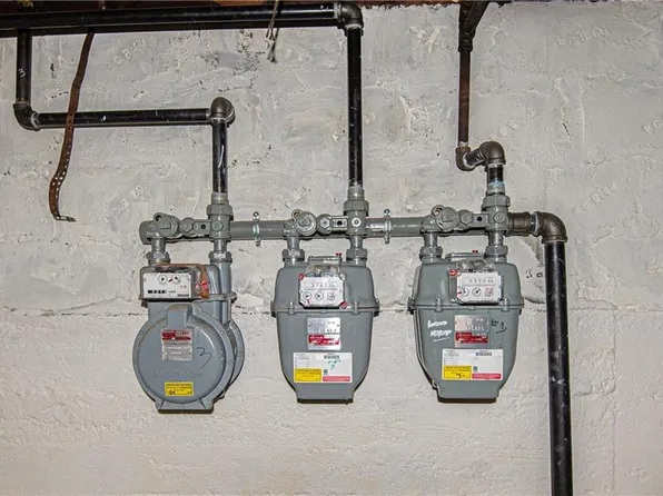 454-456 Pleasant Valley Pkwy, Providence, RI 02908