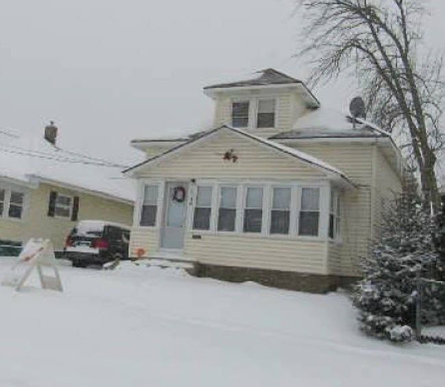 2nd image of 1246 Whiting St SW