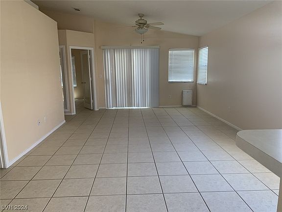 3rd image of 1525 Dusty Canyon St