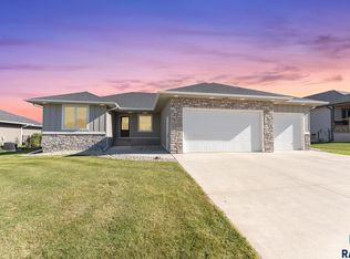 2305 S Galena Ct, Sioux Falls, SD 57110