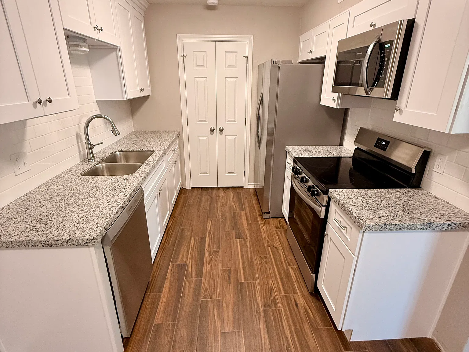2 bed, 1.5 bath, 1124 sqft, $1,395 — Photo 4