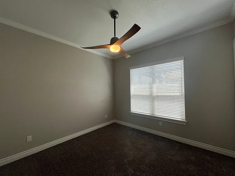 4815 Viewcrest Rd — Photo 30