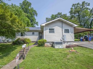 102 Malvern Rd, Oak Ridge, TN 37830