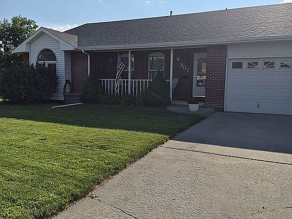 2nd image of 307 24th St
