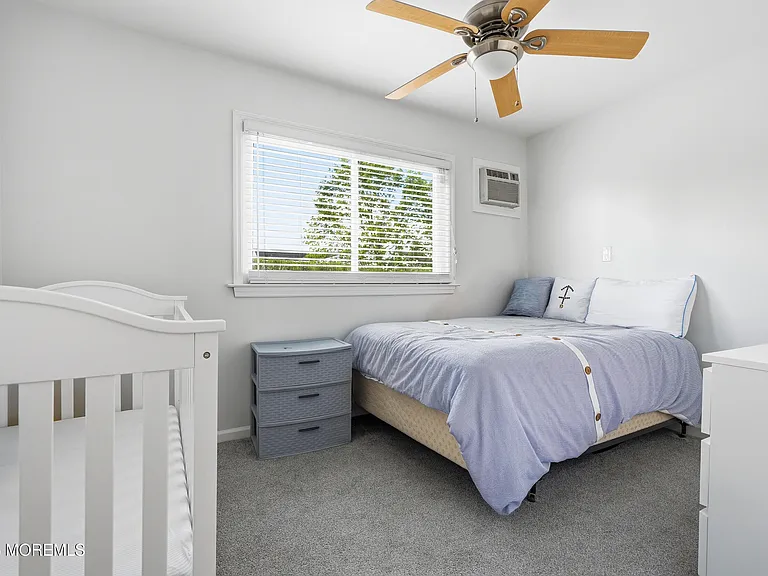 970 Van Court Ave — Photo 28