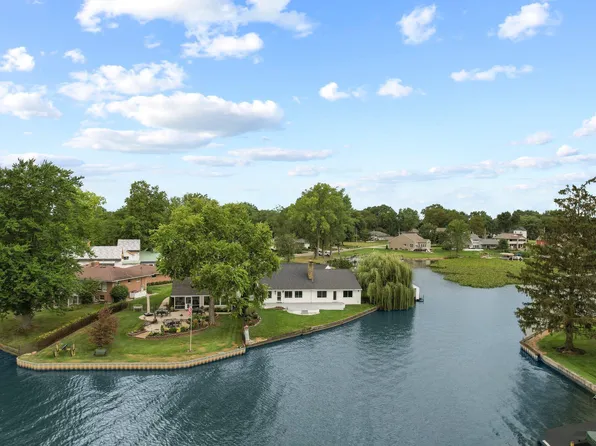 111 Kenyon Pl, Hebron, OH 43025