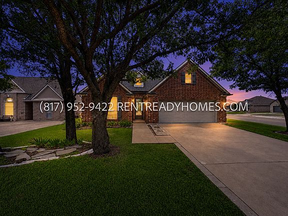 2nd image of 4901 Lakeside Dr