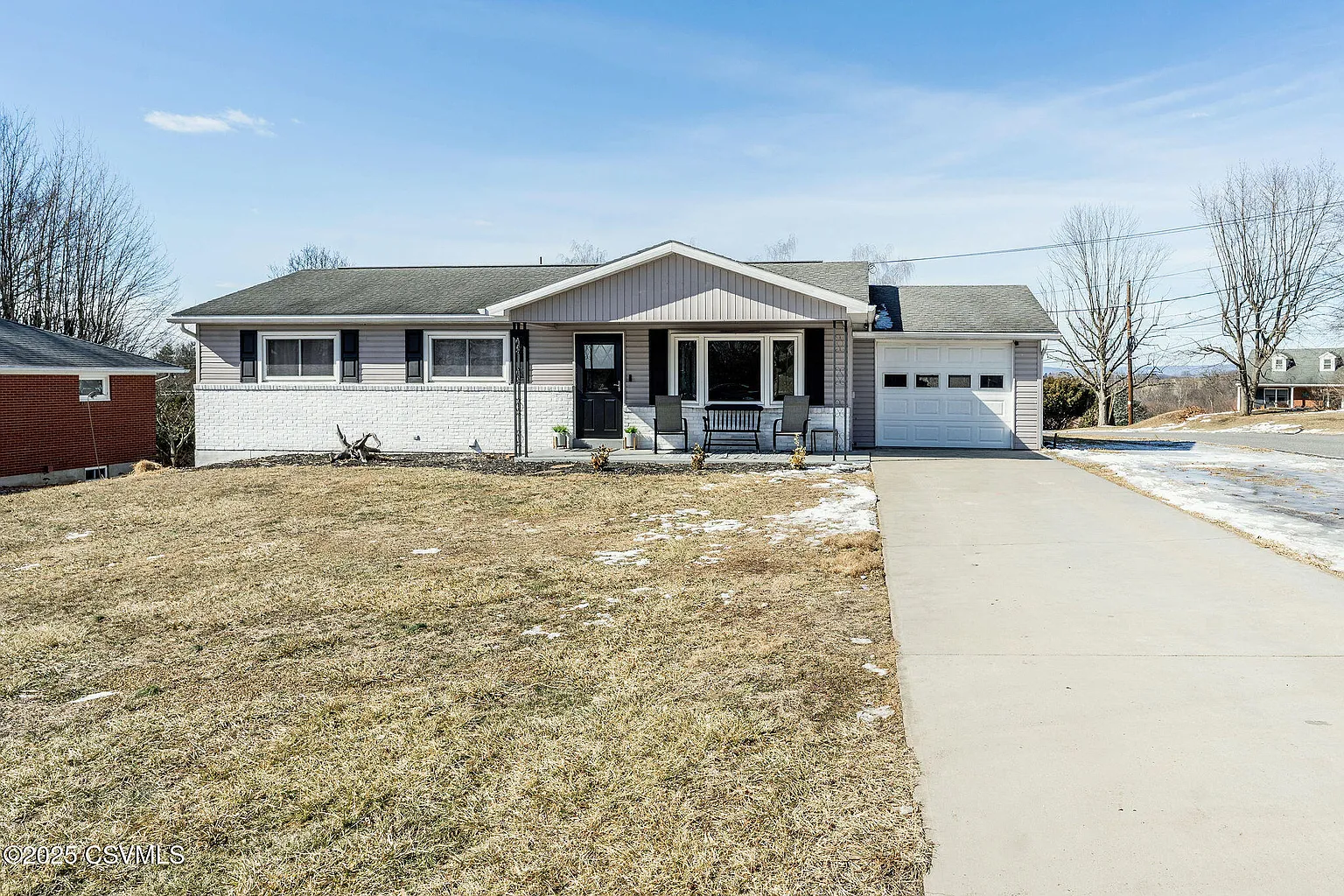 795 Sunset Ln photo 1