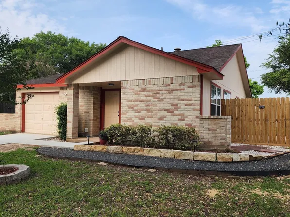 10735 Parkland Woods Dr, Sugar Land, TX 77498