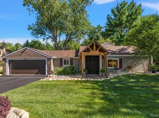 9050 Marilyn Ter, Commerce Township, MI