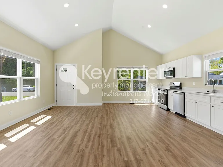 4521 Norwaldo Ave — Photo 3