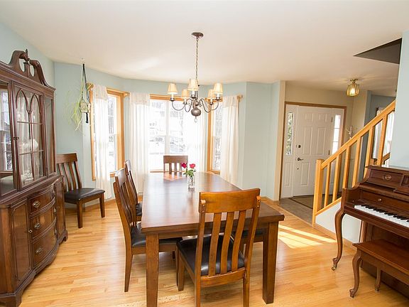 5th image of 4 Greylock Dr
