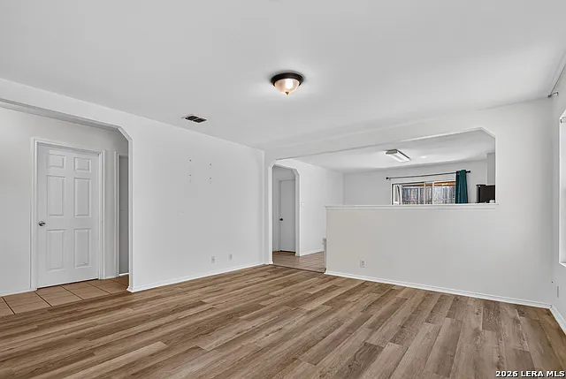 3 bed, 2.0 bath, 1196 sqft, $1,495 — Photo 3