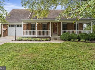5945 Plumwood Ln, Woodbridge, VA 22193