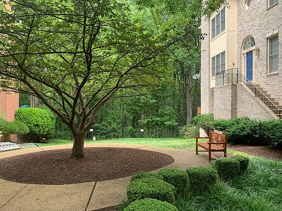 Courtyard to side of home