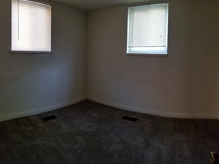 615 Hampshire Rd #5 — Photo 5