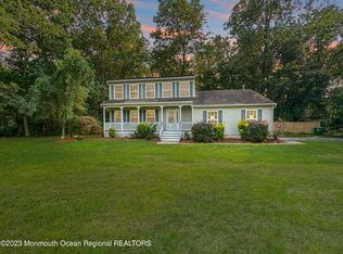 8 Mills Ln, Jackson, NJ