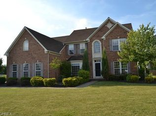 38850 Bridle Ct, Avon, OH 44011