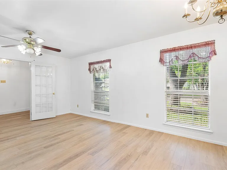 8903 Roos Rd — Photo 6