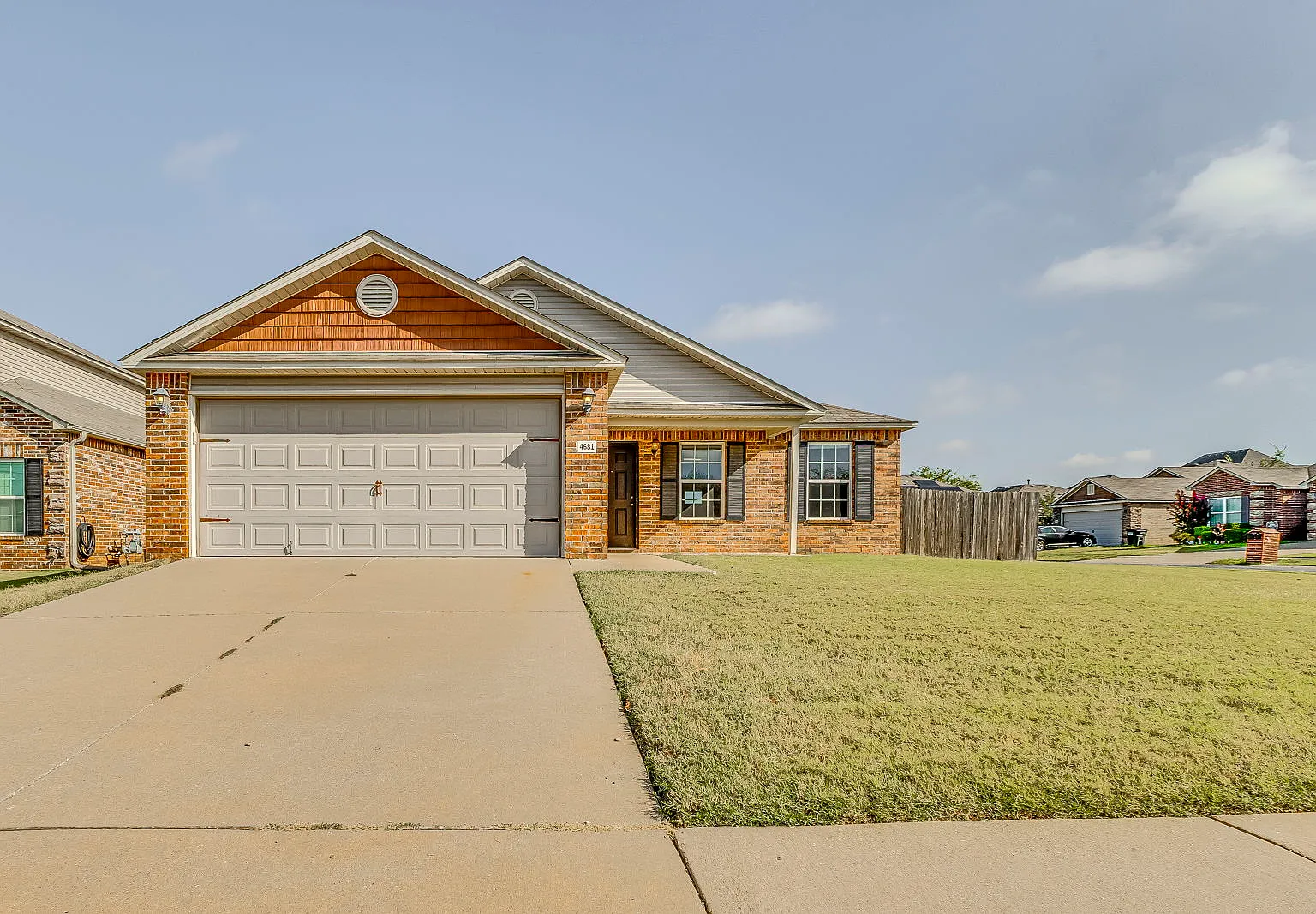 3 bed, 1399 sqft, $1,950 — Photo 2