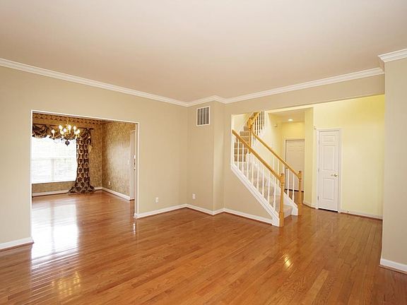 4th image of 7910 Golden Meadow Dr