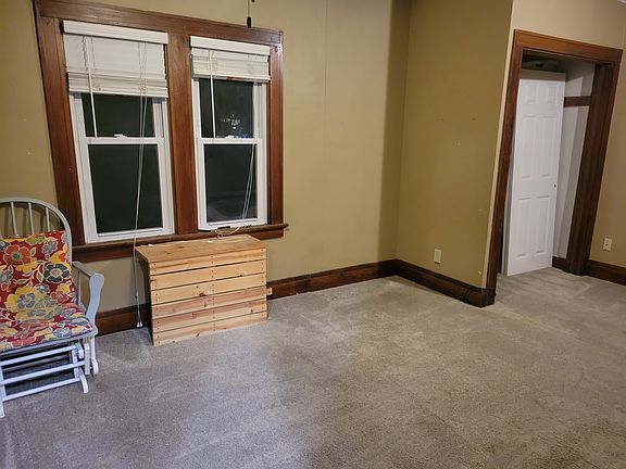 3rd image of 816 Park Ave