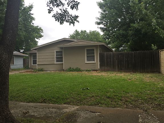 4th image of 2537 Bluffton Dr