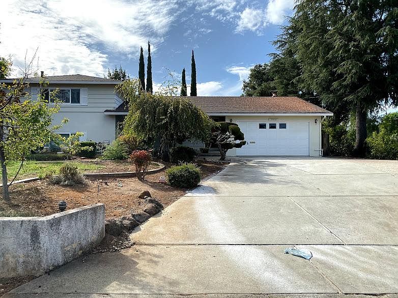 1st image of 20021 Merribrook Dr