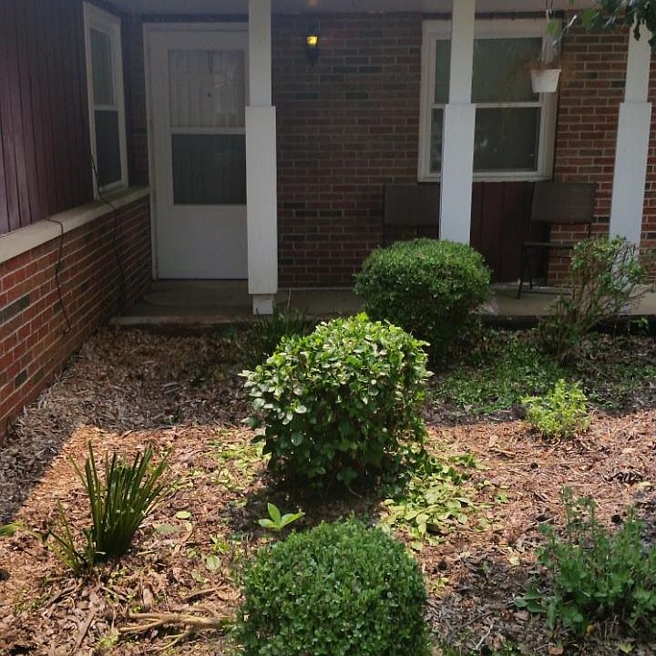 1st image of 211 Gray Dr