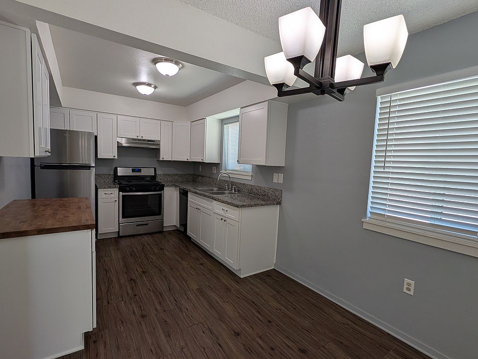 Dinning area off Kitchen