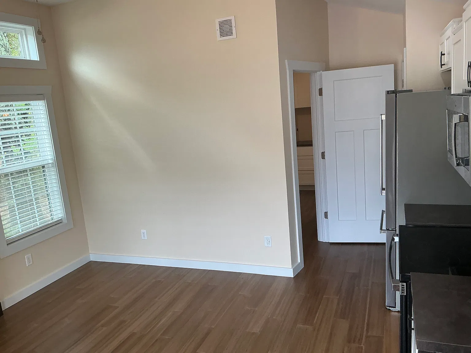 1 bed, 499 sqft, $950 — Photo 3