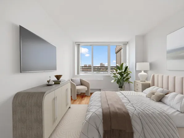 120 Riverside Boulevard image 5 of 16