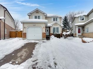 225 Thornbird Pl, Waterloo, ON N2T 2P1